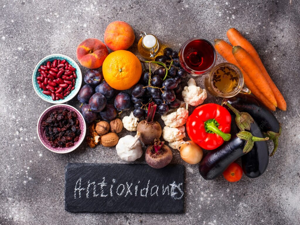Prírodné antioxidanty môžu chrániť pred poškodením buniek, ktoré spôsobujú voľné radikály, známe ako oxidačný stres.