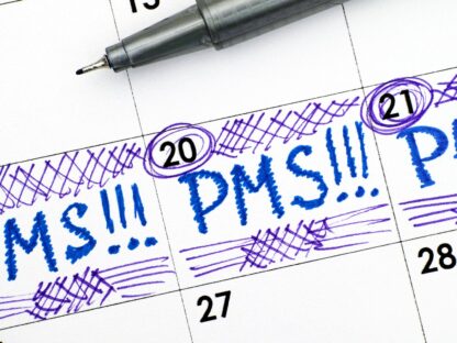PMS je veľmi častý stav. Jeho príznaky postihujú viac ako 90 percent menštruujúcich žien. Príznaky začínajú päť až 11 dní pred menštruáciou a zvyčajne ustúpia, hneď ako menštruácia začne.