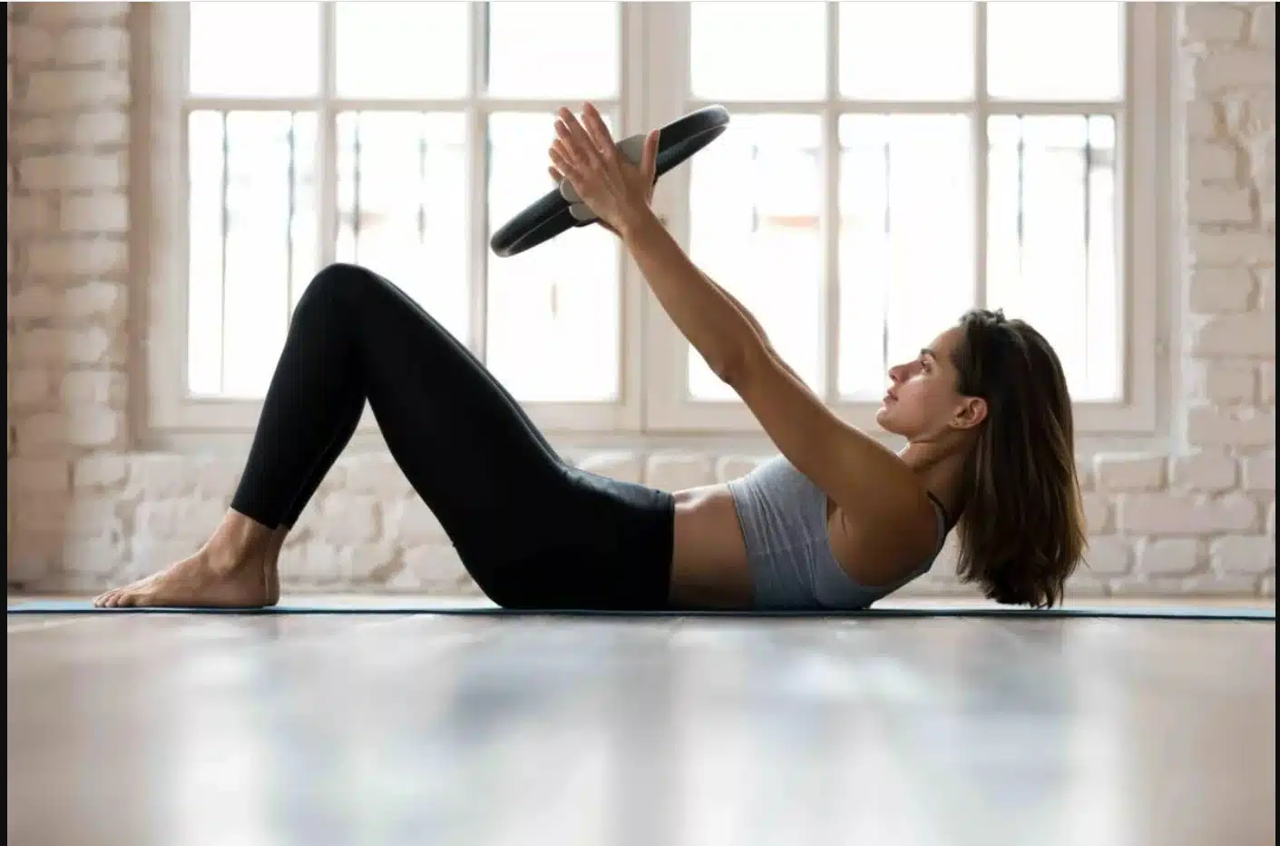 Pilates môže pozitívne ovplyvniť vaše fyzické a duševné zdravie. Je jednou z najpopulárnejších cvičebných metód používaných po celom svete.